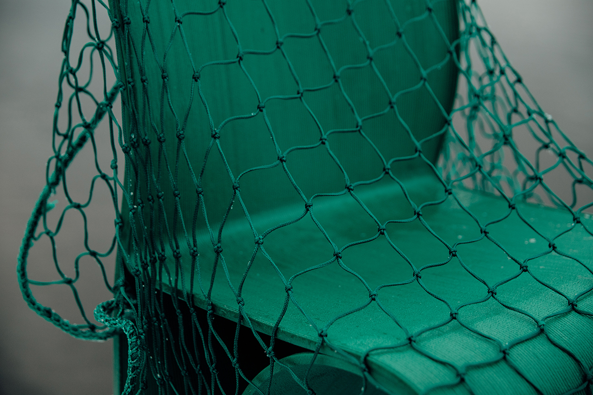 Kelp chair fishnet green