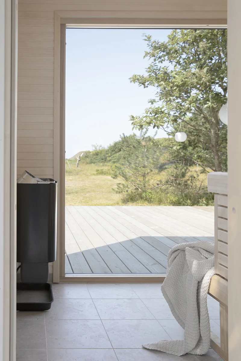 Bastuhus med relax utsikt över naturen