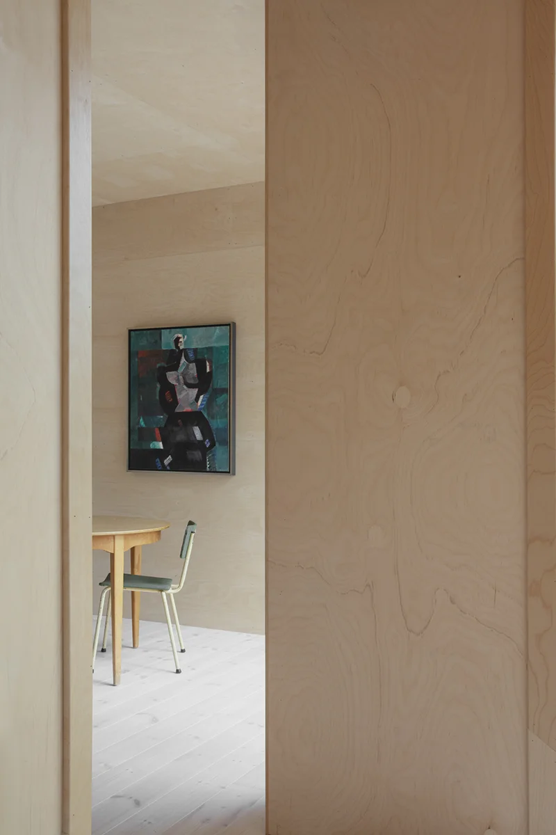 Detaljbild på plywoodvägg