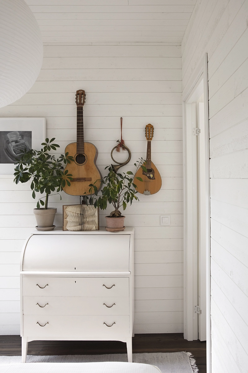 attefallshus sovrum med byra