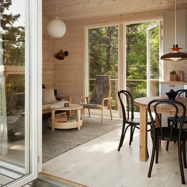 interior i tra i ett fritidhsu